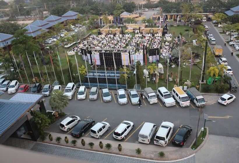 هتل Shwe Pyi Thar