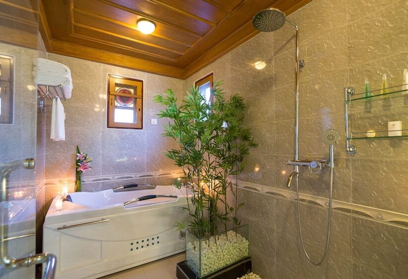 هتل Shwe Pyi Thar