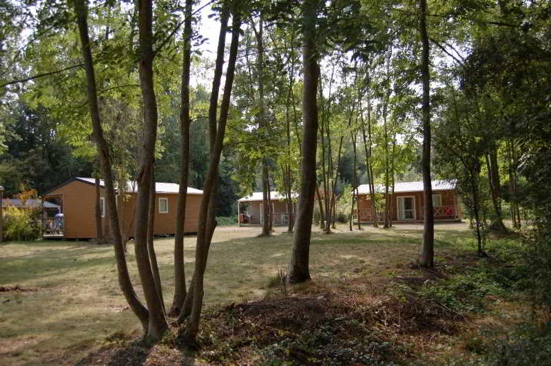 בית מלון כפרי Terres De France  Moncontour Active Park