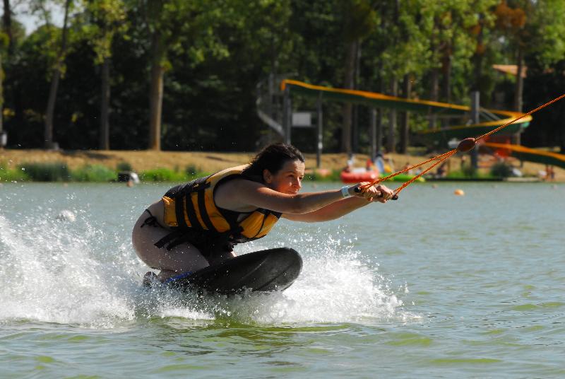 فندق Terres De France  Moncontour Active Park