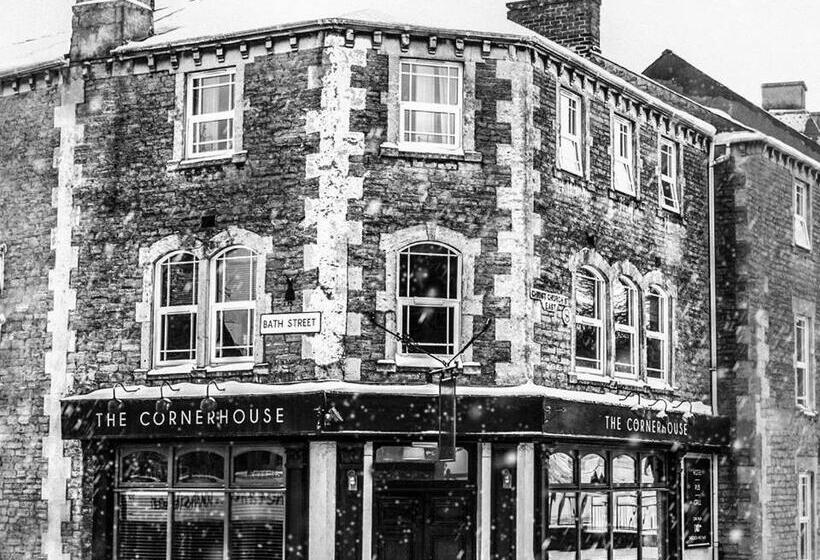 ホテル The Corner House