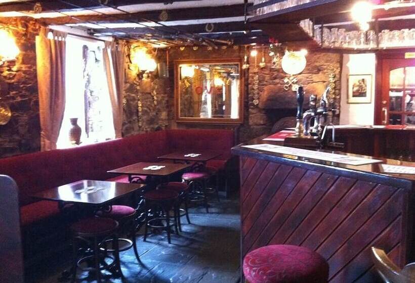 ホテル The Cross Keys