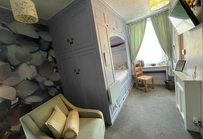 בית מלון כפרי The Mansion House