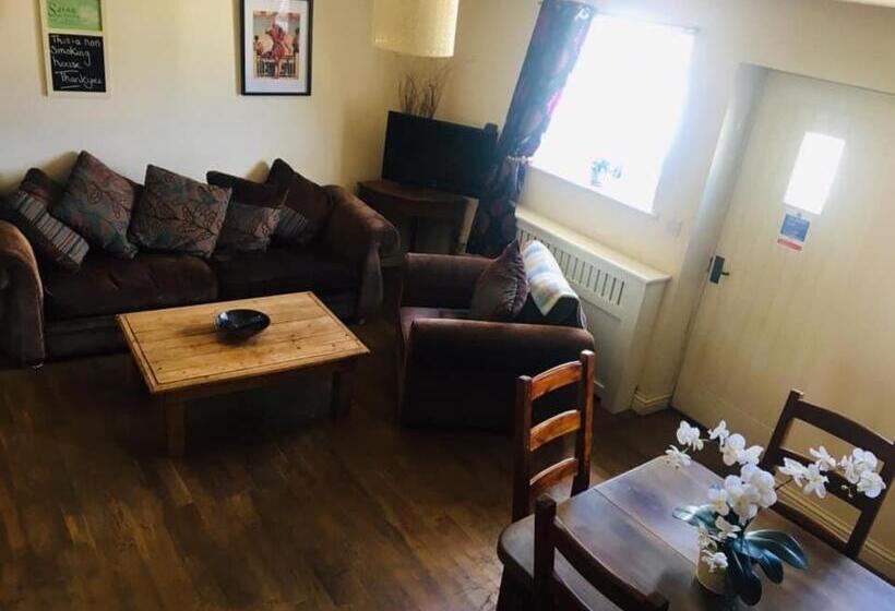 בית מלון כפרי The Mansion House