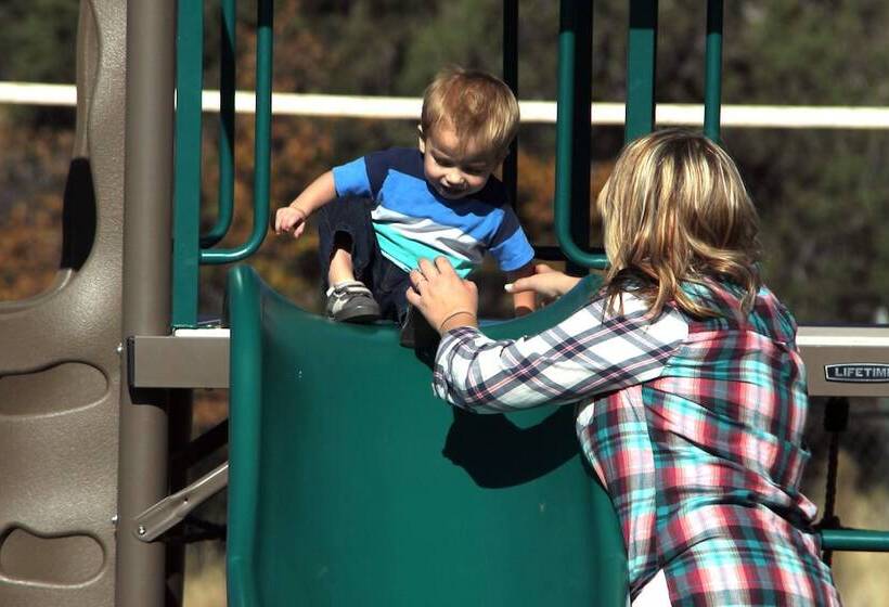 هتل Zion Ponderosa Ranch Resort