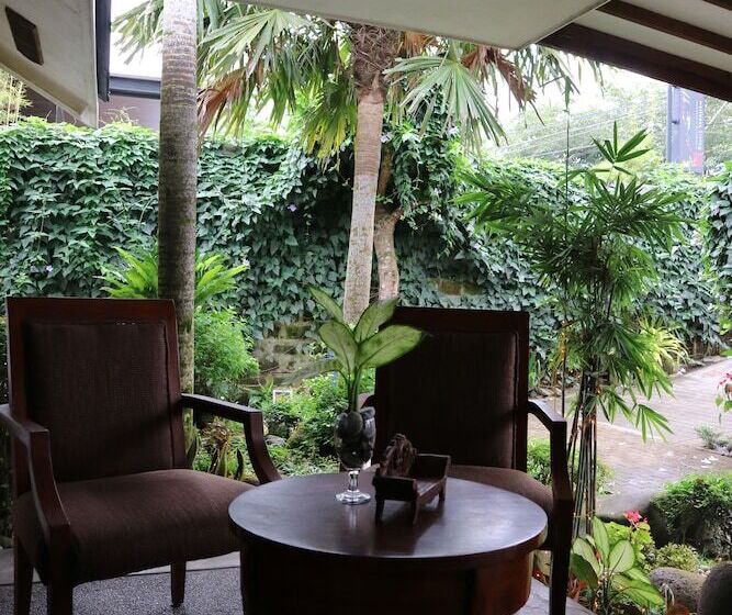 Joaquin's Bed And Breakfast