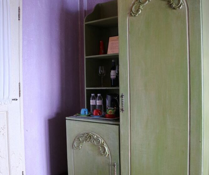 Joaquin's Bed And Breakfast