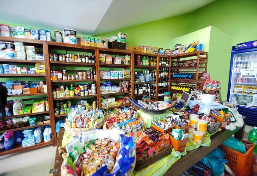 Marina Hotel At Shelter Bay