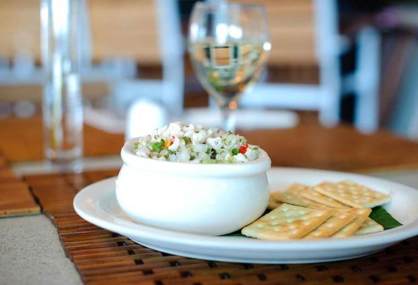 Marina Hotel At Shelter Bay