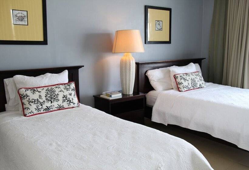 Marina Hotel At Shelter Bay