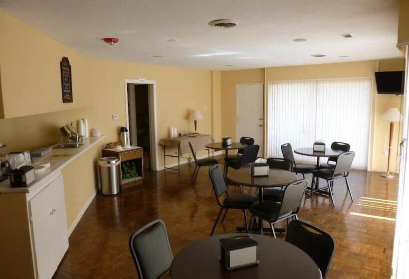 モーテル Alvin Extended Stay