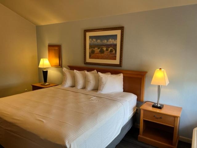 모텔 Garden Inn & Suite