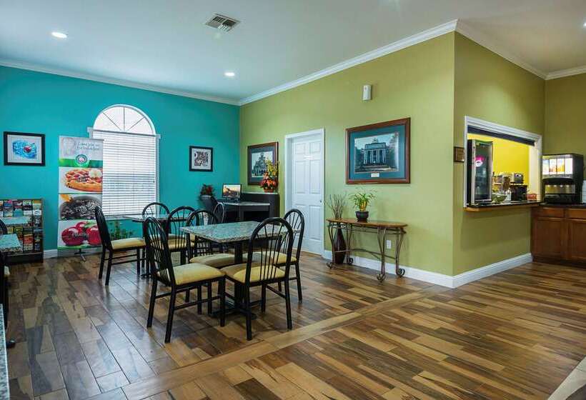 فندق على الطريق Quality Inn