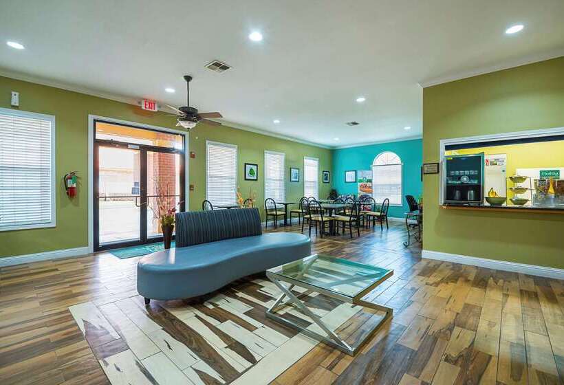 فندق على الطريق Quality Inn