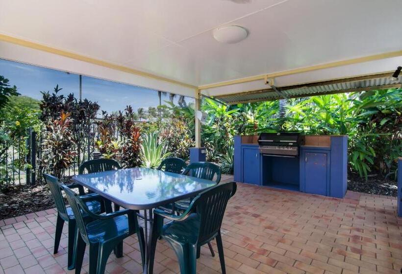 North Cove Waterfront Suites