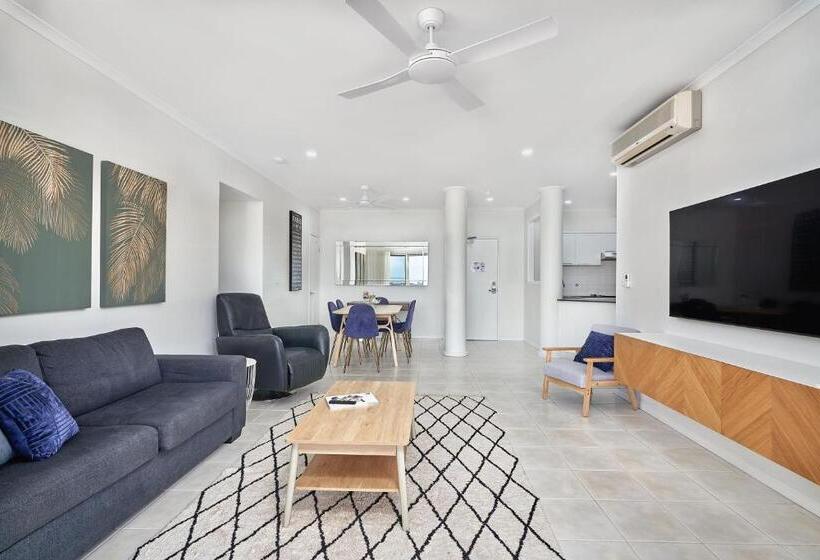 North Cove Waterfront Suites