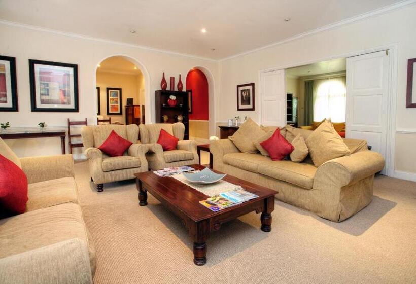 פנסיון 39 On Church