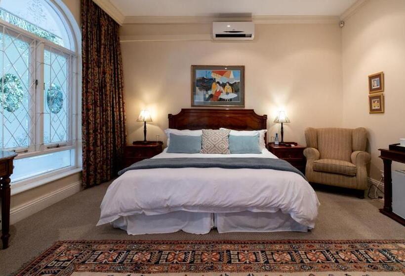 פנסיון 39 On Church