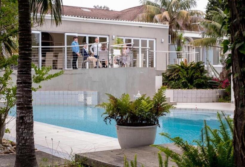 פנסיון 39 On Church