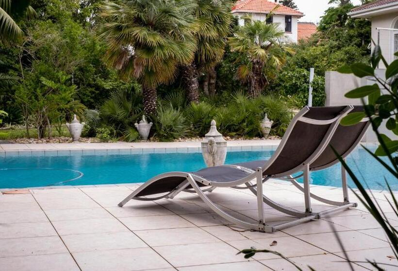 פנסיון 39 On Church