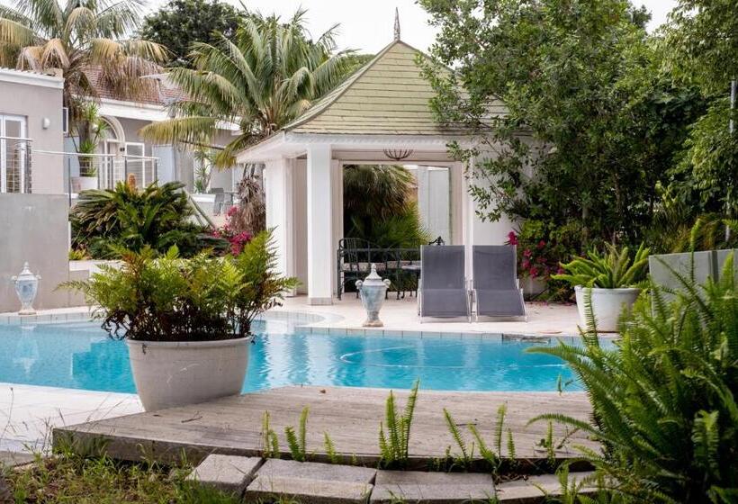 פנסיון 39 On Church