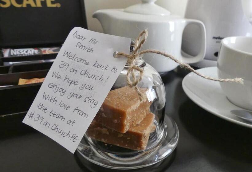 פנסיון 39 On Church