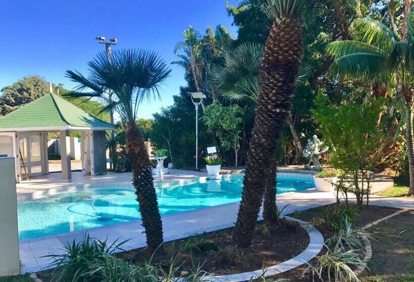 פנסיון 39 On Church