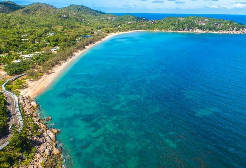 بنسيون Arcadia Beach Guest House And Car Hire