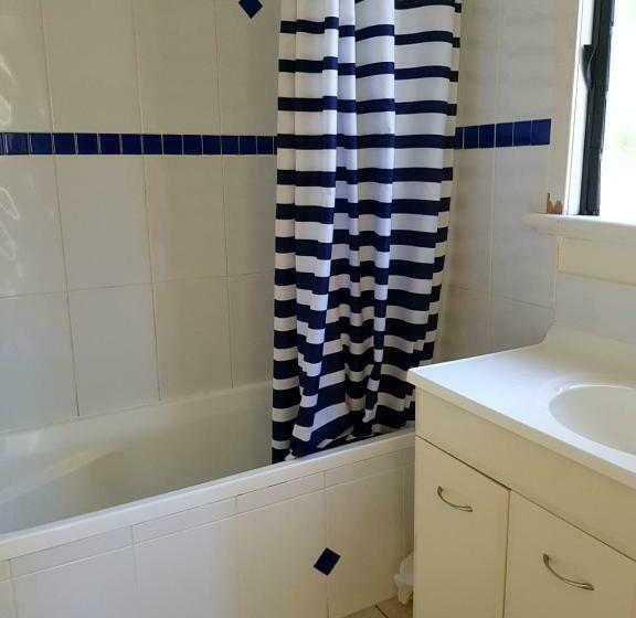 بنسيون Arcadia Beach Guest House And Car Hire