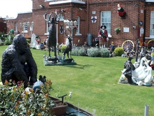 بنسيون The Cabana