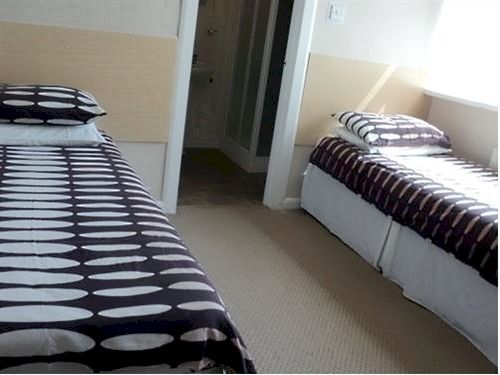 بنسيون The Cabana