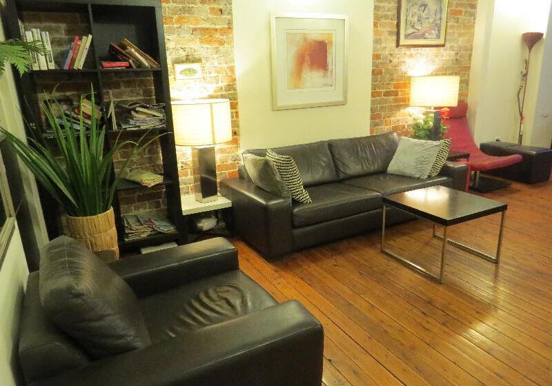 پانسیون Newtown Cozy Stays