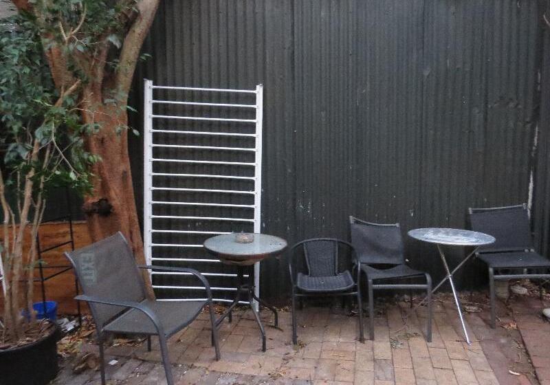 پانسیون Newtown Cozy Stays