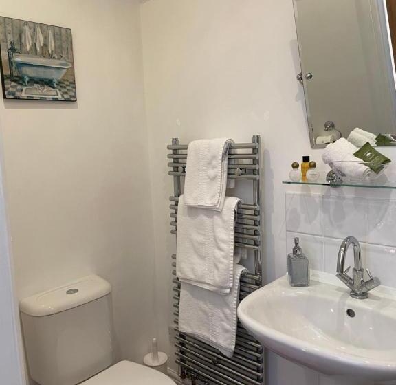 بنسيون Overdale Room Only And Free Parking