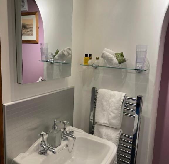 بنسيون Overdale Room Only And Free Parking