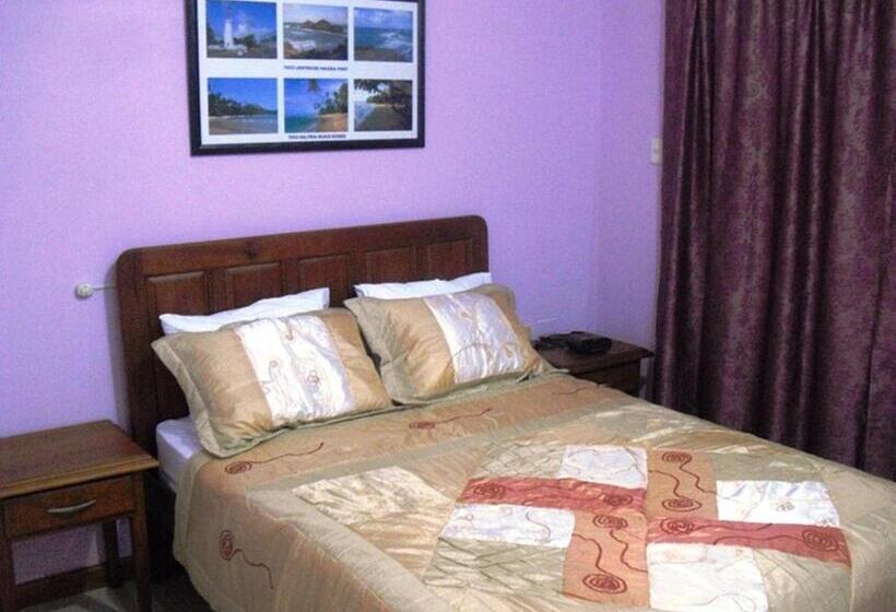 膳宿费 Piarco Village Suites