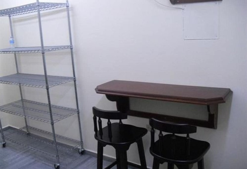 膳宿费 Piarco Village Suites