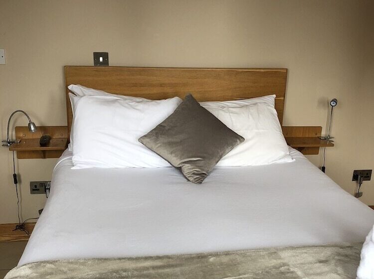 펜션 The Eyre Square Townhouse