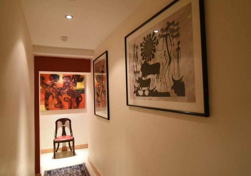 펜션 The Eyre Square Townhouse