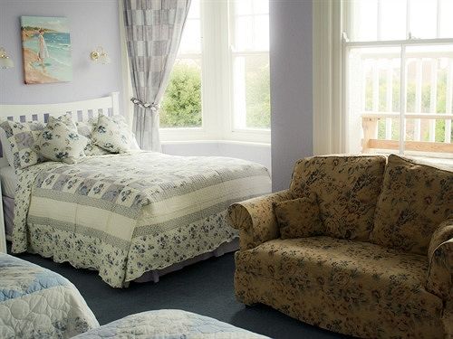 Пансион Eve's B&b