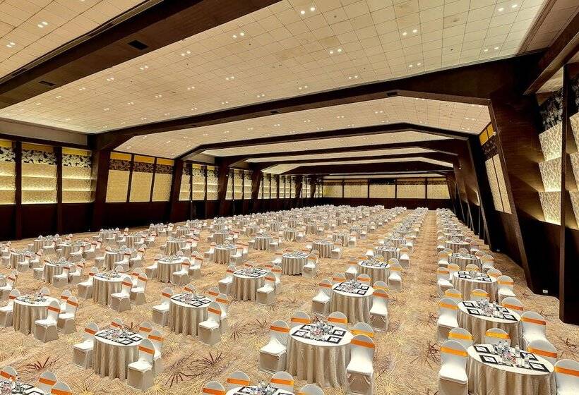 אתר נופש Aamby Valley City