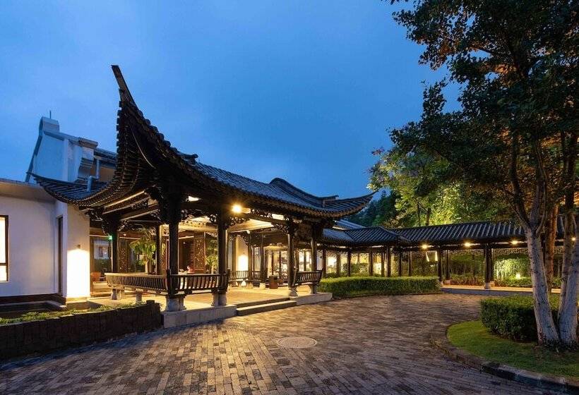 Курорт Banyan Tree Tengchong