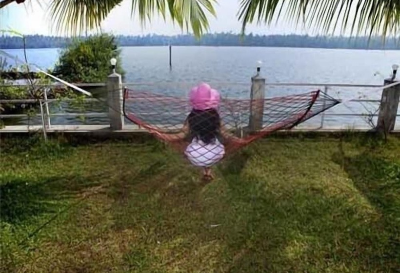 Курорт Blue Waters Cherai