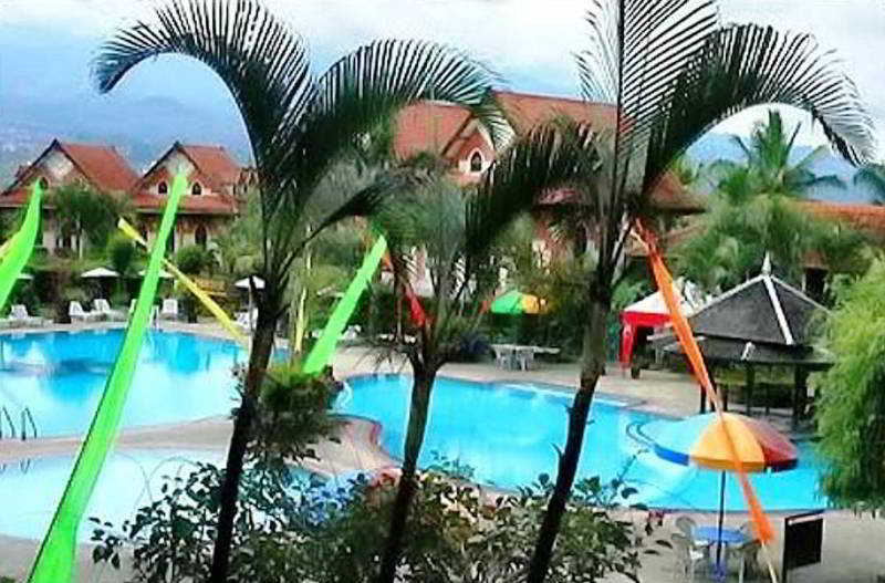 استراحتگاه Royal Hotel And Villa Batu