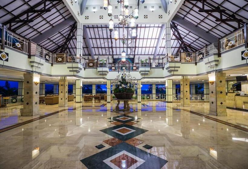 استراحتگاه Royal Hotel And Villa Batu