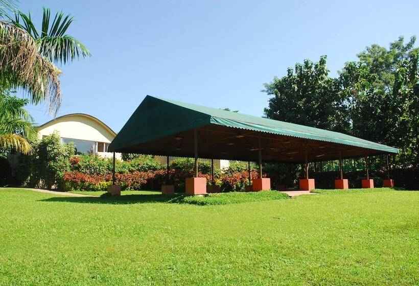 리조트 Sinclairs Retreat Dooars, Chalsa