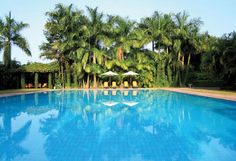 리조트 Sinclairs Retreat Dooars, Chalsa