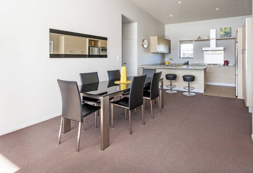 Sovereign Pier On The Waterways