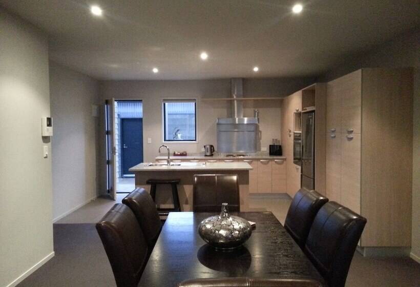 Sovereign Pier On The Waterways