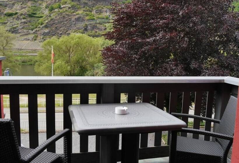 Отель Kachelburg